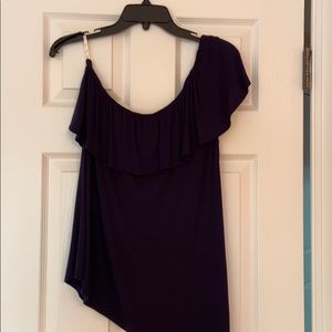 NWT Neveah top-navy